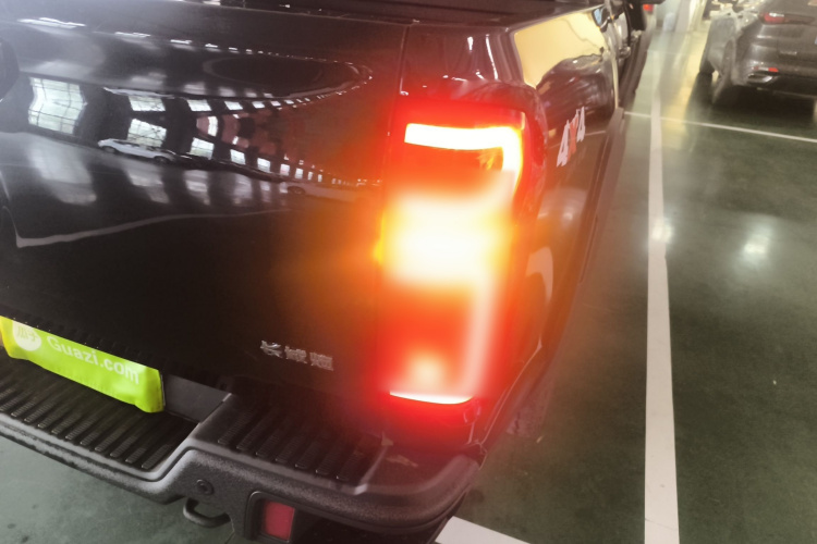 长城 炮 2023款 2.0T越野版自动汽油四驱高阶版车身外观9