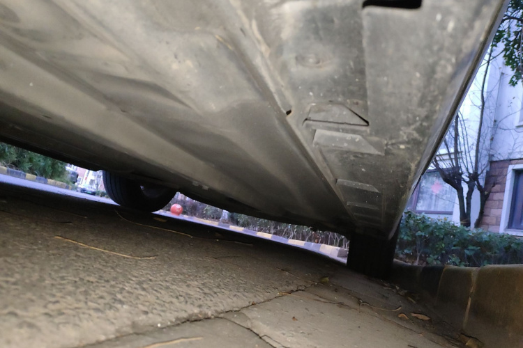 日产 天籁 2011款 2.5L XL领先版局部细节9004