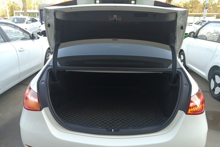 奔驰C级 2023款 改款 C 200 L 运动版机舱底盘23