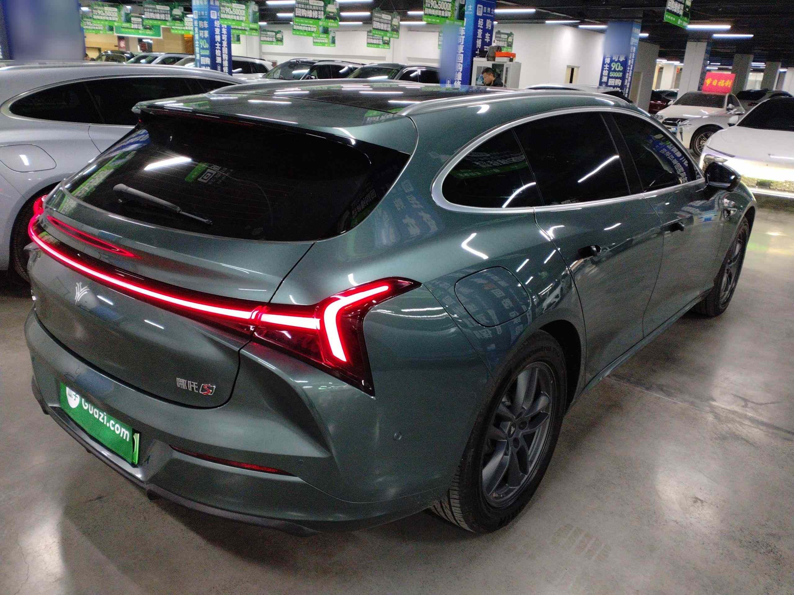 哪吒汽车 哪吒S猎装 2024款 增程300 标准版(5)