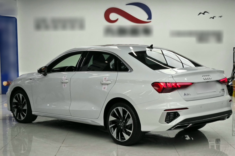 奥迪A3 2024款 A3L Limousine 35 TFSI 时尚运动型车身外观6010