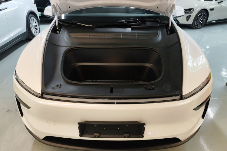 特斯拉 Model Y 2025款 长续航全轮驱动版局部细节24