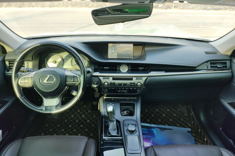 雷克萨斯ES 2017款 200 30周年纪念版中控内饰7002