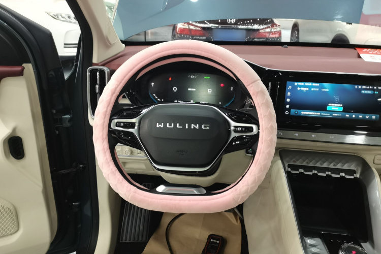 五菱汽车 五菱星云 2023款 2.0L DHT 旗舰版中控内饰13