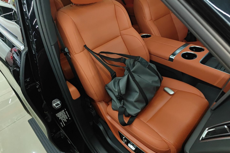 理想汽车 理想L8 2024款 Max局部细节41