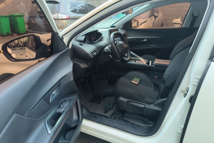 标致4008 2018款 350THP 舒适版中控内饰7003