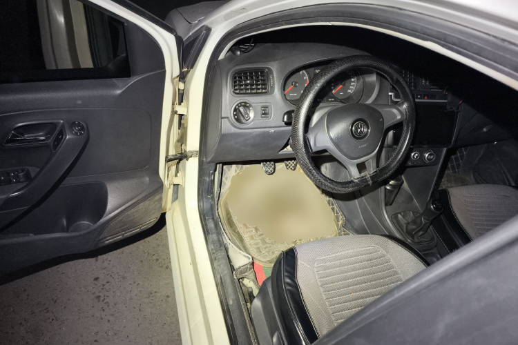 大众 Polo 2014款 1.4L 手动风尚版中控内饰20