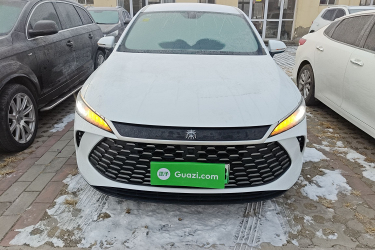 比亚迪 秦PLUS 2025款 DM-i 智驾版 55KM领先型车身外观2