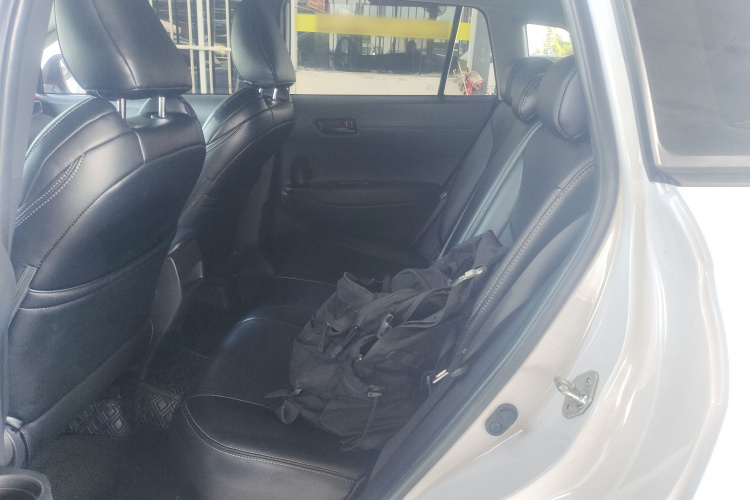 丰田 锋兰达 2023款 2.0L CVT精英版中控内饰7004