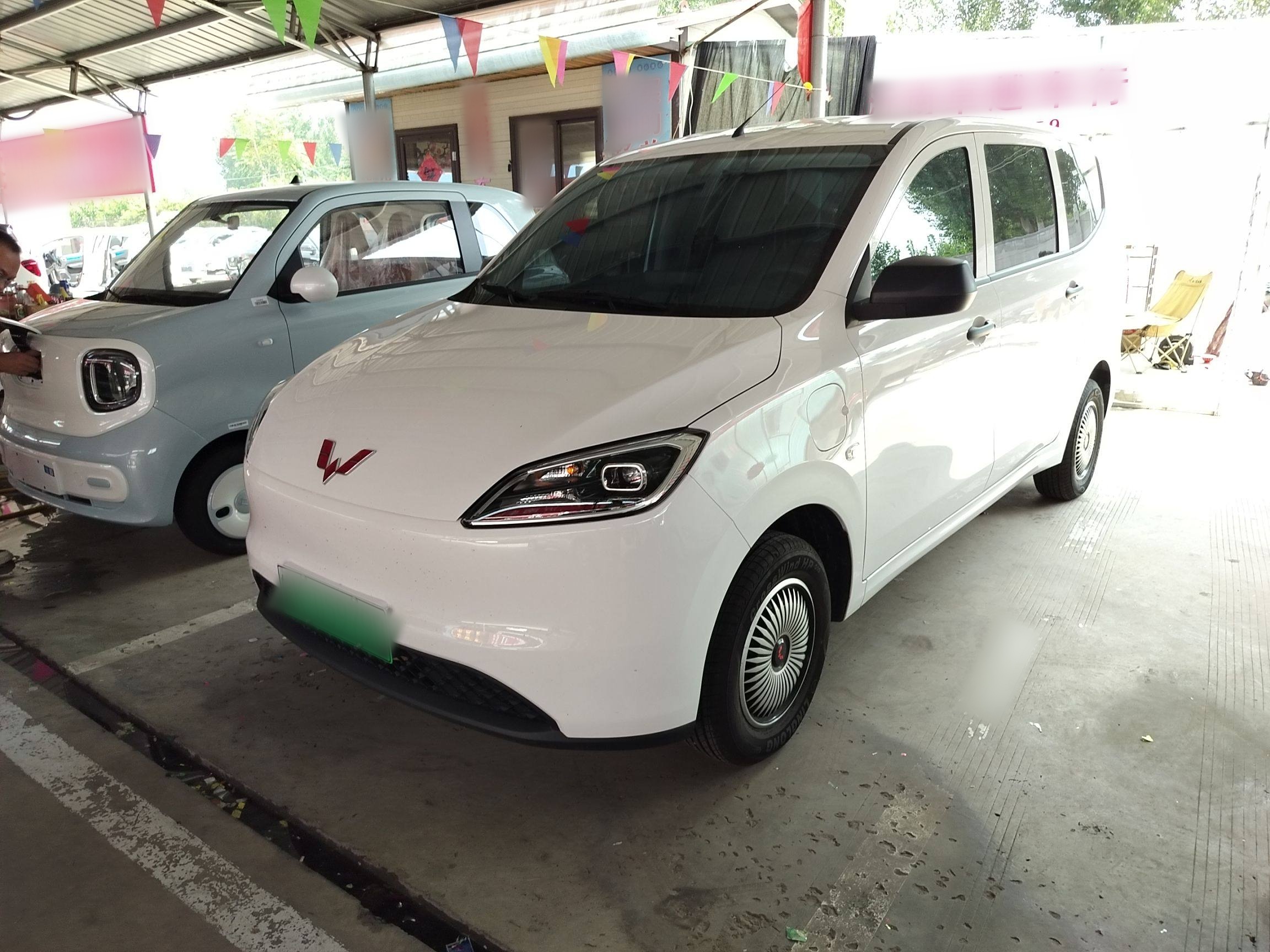 五菱汽车 五菱宏光新能源 2024款 纯电版 300KM 标准型