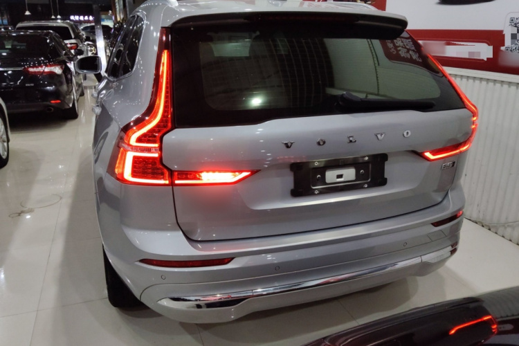 沃尔沃XC60 2023款 B5 四驱智逸豪华版车身外观6