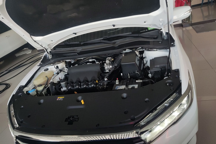 比亚迪 秦 2019款 1.5L 自动豪华型机舱底盘24