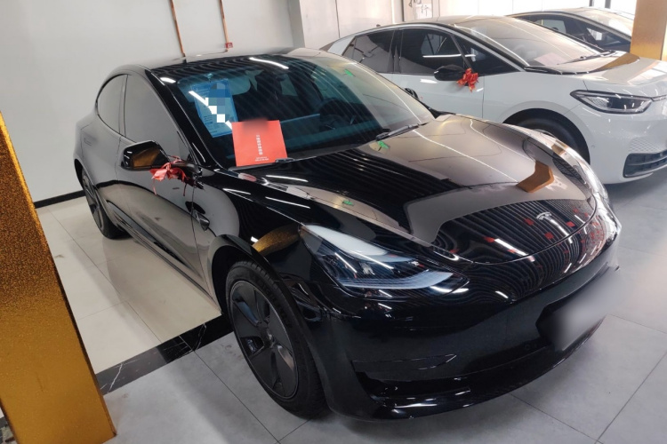 特斯拉 Model 3 2022款 后轮驱动版车身外观3