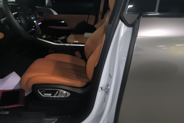 小鹏G9 2022款 650 性能版Pro中控内饰19