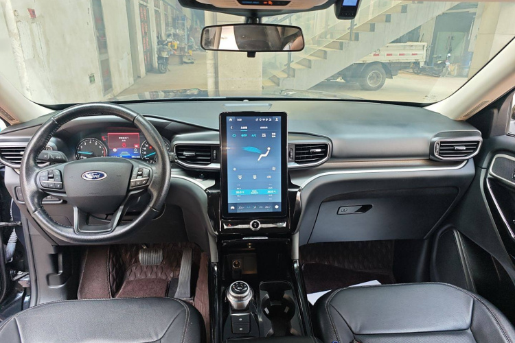 福特 探险者 2020款 EcoBoost 285 后驱风尚版 6座中控内饰12