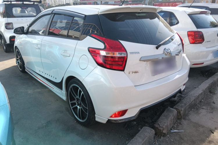 丰田 YARiS L 致炫 2017款 1.5E CVT劲速升级版车身外观4