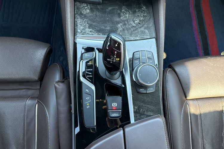 宝马6系GT 2019款 630i M运动大旅行家版局部细节18