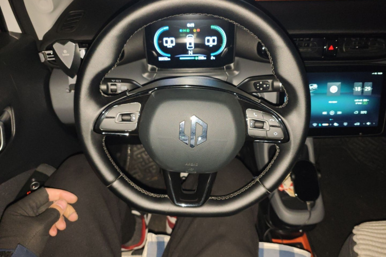 零跑汽车 零跑T03 2021款 400轻享版 磷酸铁锂中控内饰13