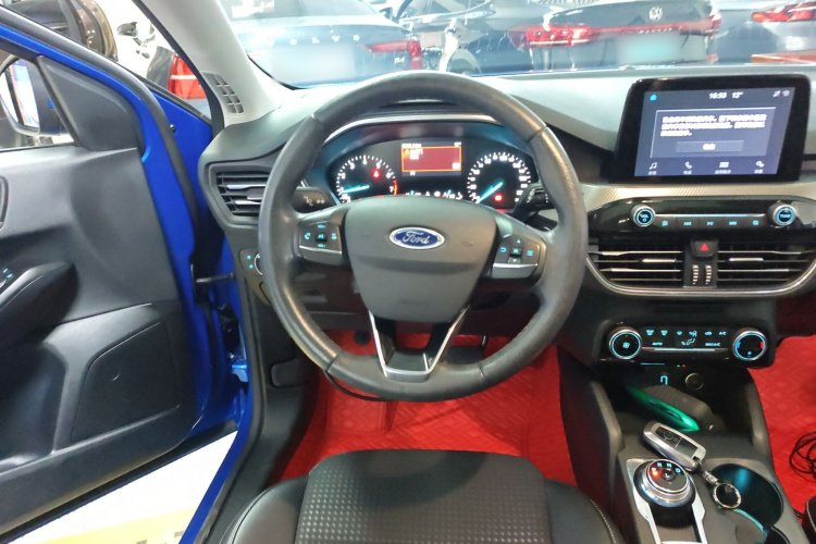 福特 福克斯 2020款 两厢 EcoBoost 180 自动锋潮型局部细节13