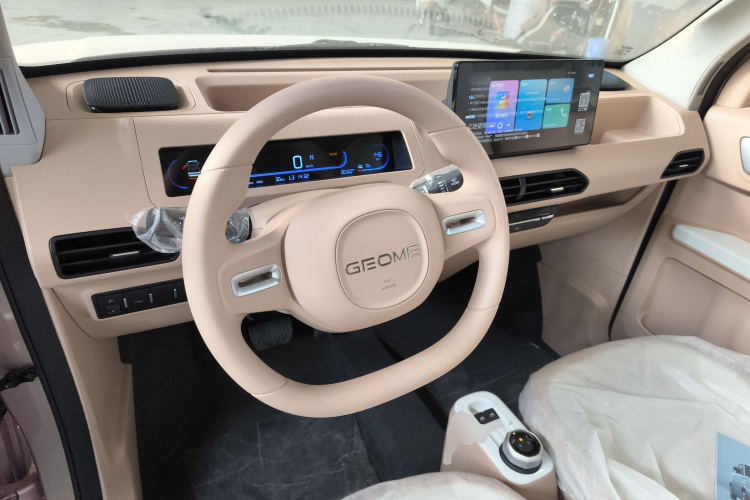 吉利银河 2024款 熊猫mini 200km 耐力熊中控内饰13