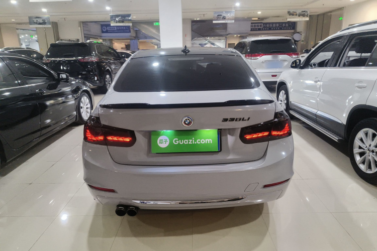 宝马3系 2014款 320Li 豪华设计套装车身外观6