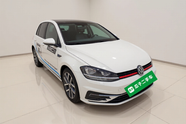 大众 高尔夫 2020款 挚爱版 280TSI DSG舒适型车身外观3