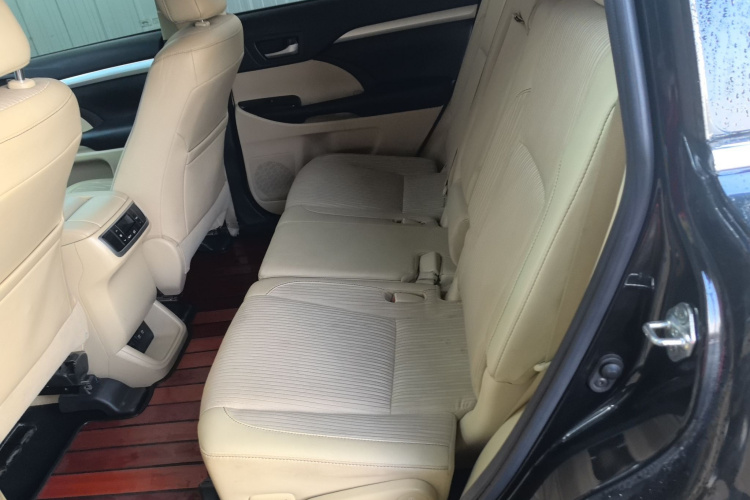 丰田 汉兰达 2018款 2.0T 四驱精英版 7座 国VI中控内饰21