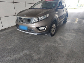 起亚 智跑 2015款 2.0L 手动两驱版GLS