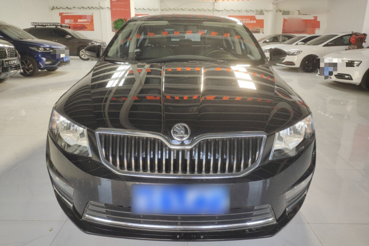 斯柯达 明锐 2017款 1.6L 自动智行版车身外观2