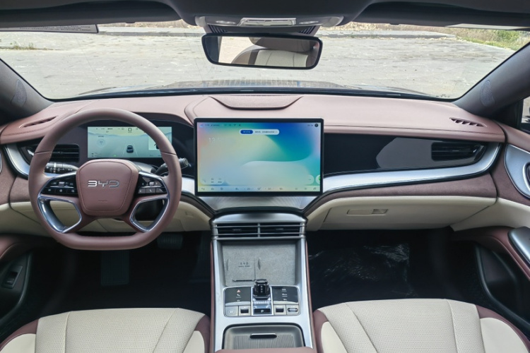 比亚迪 海豹07 DM-i 2025款 DM-i 1.5L 125km 豪华型中控内饰7002