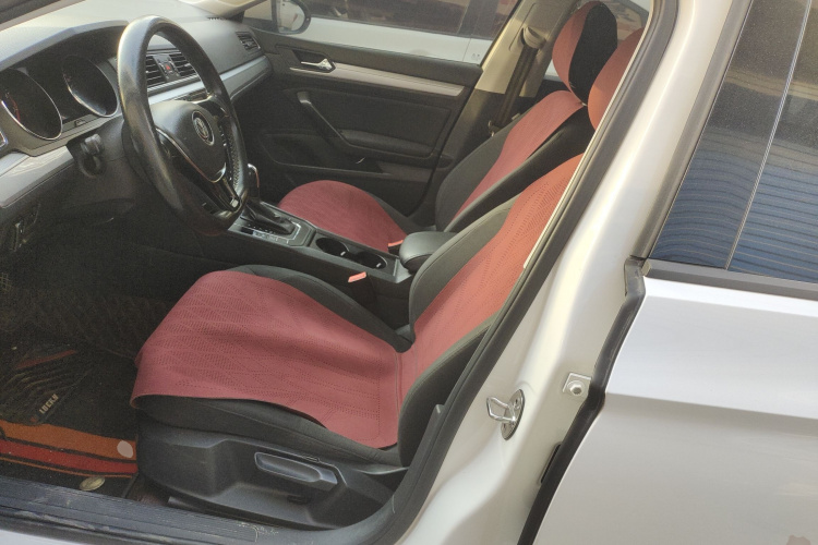 大众 凌渡 2018款 230TSI DSG风尚版中控内饰19