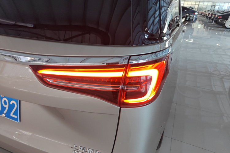 别克GL8 2023款 ES陆尊 舒适型车身外观9