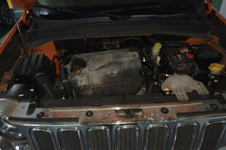 Jeep 自由侠 2017款 180T 自动高能版局部细节24