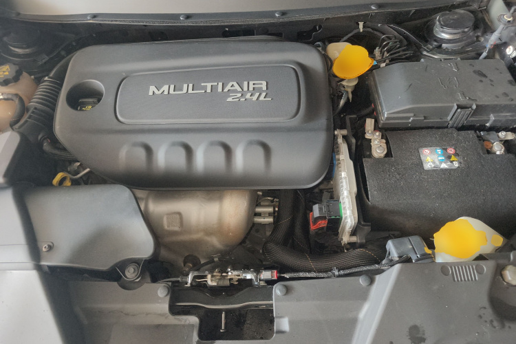 Jeep 自由光 2016款 2.4L 专业智能版局部细节24