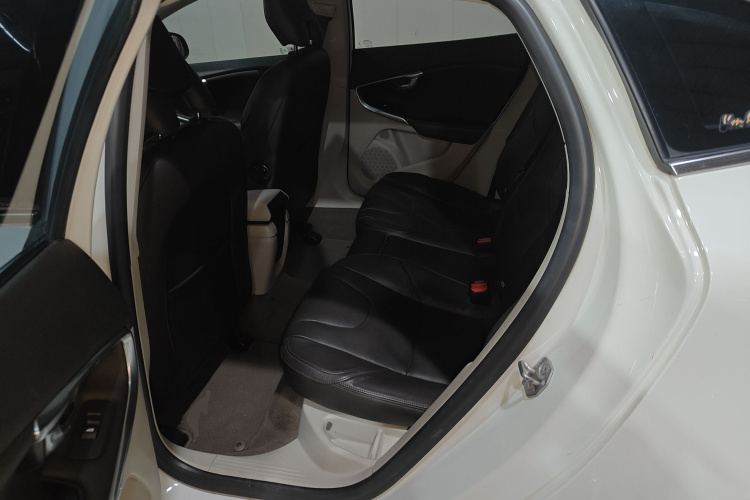 沃尔沃V40 2015款 1.6T 智逸版中控内饰7004