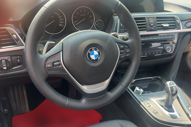 宝马3系 2017款 320Li M运动型局部细节13