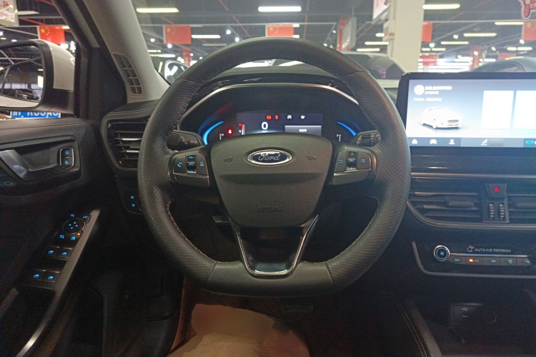 福特 福克斯 2021款 两厢 EcoBoost 180 自动锋潮型中控内饰13