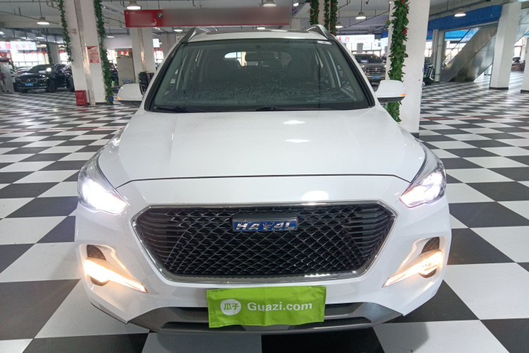 哈弗M6 2018款 改款 1.5T DCT两驱精英型车身外观2