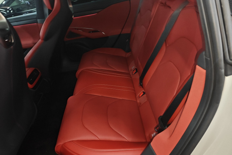 小米汽车 小米SU7 2024款 四驱超长续航高阶智驾Max版中控内饰7004