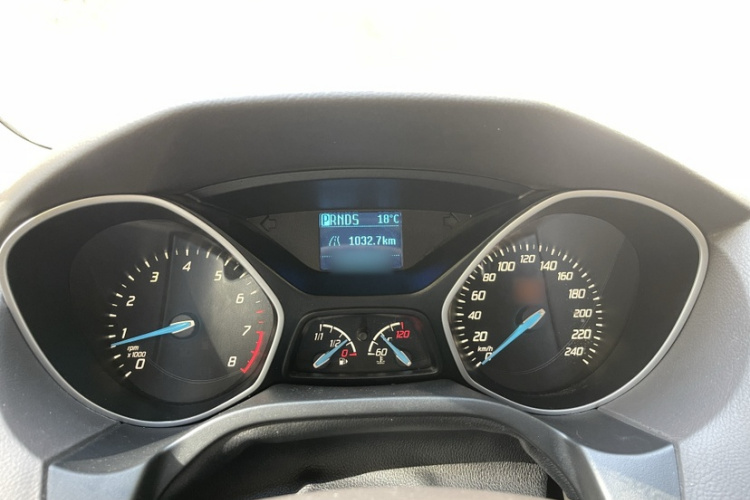 福特 福克斯 2012款 三厢 1.6L 自动舒适型局部细节14