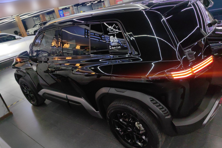 方程豹 钛3 2025款 501KM 后驱智驾Max版车身外观4