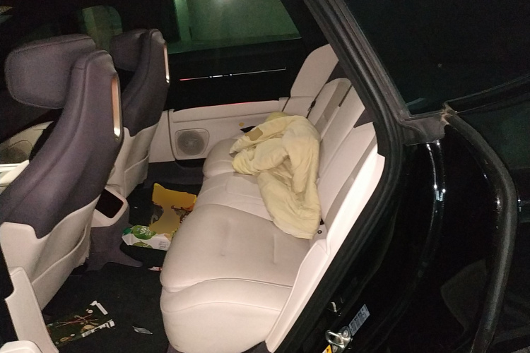 阿维塔12 2025款 Ultra增程版中控内饰7004