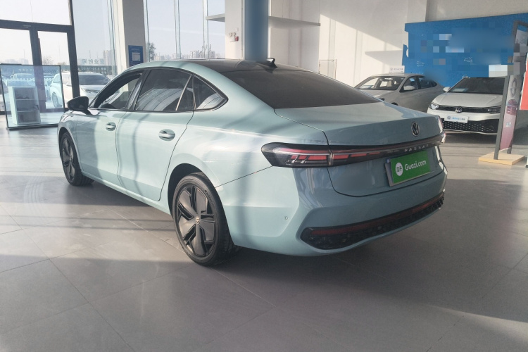 大众 帕萨特 2025款 Pro 380TSI 星空龙尊版车身外观6005