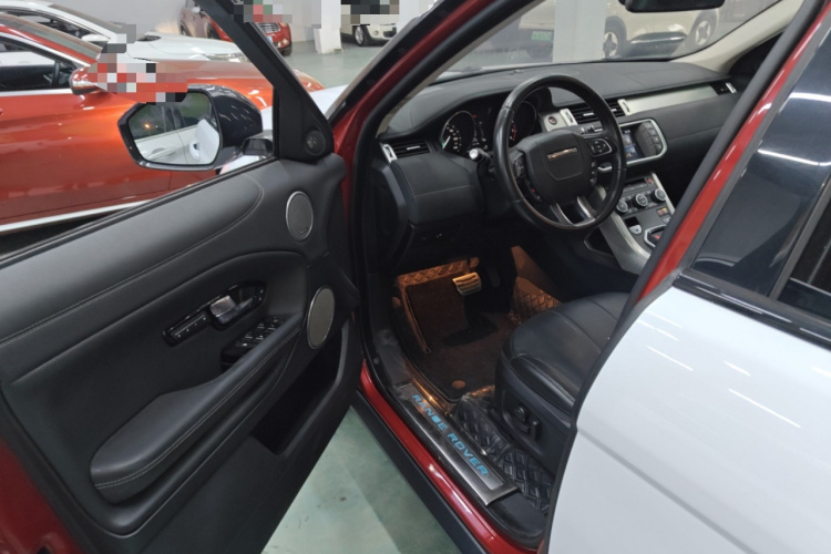 路虎 揽胜极光 2016款 2.0T SE PLUS 智享版中控内饰20