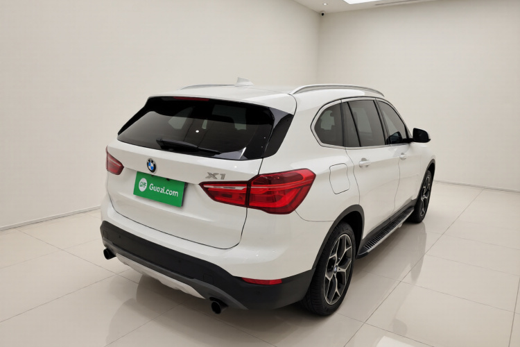 宝马X1 2016款 sDrive20Li 豪华型车身外观7