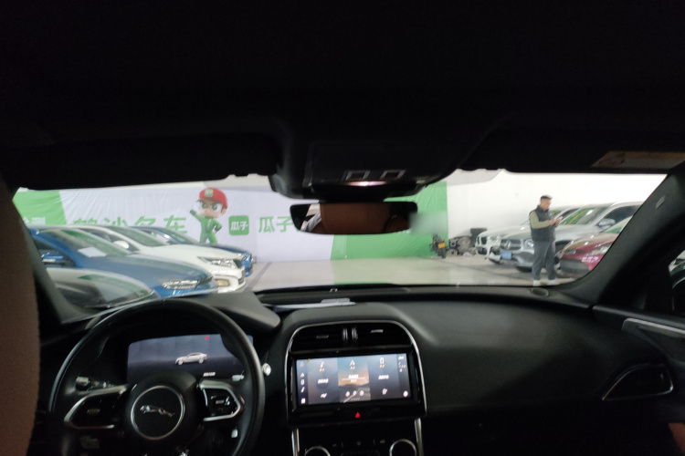 捷豹XEL 2022款 2.0T 250PS R-DYNAMIC S进取运动版局部细节22