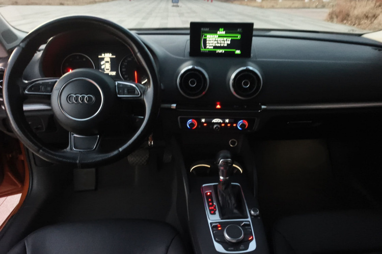 奥迪A3 2016款 Limousine 35 TFSI 风尚型中控内饰7003