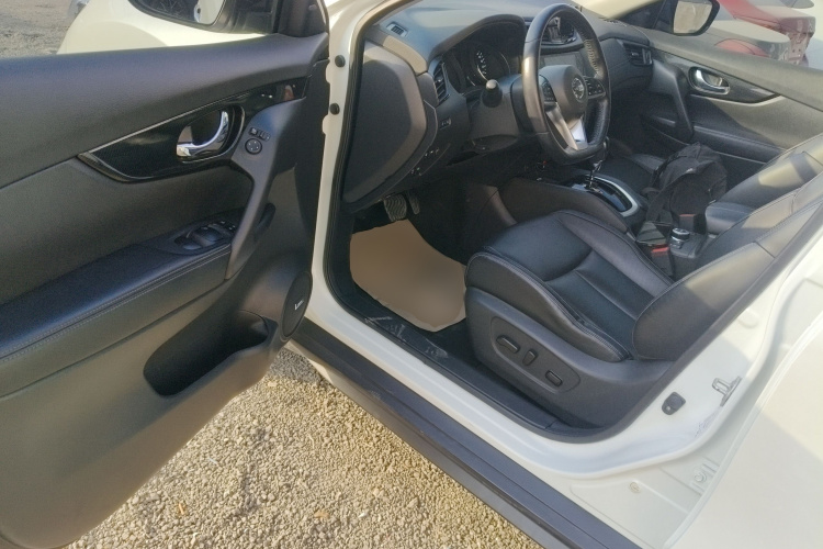 日产 奇骏 2019款 2.5L CVT智联豪华版 4WD中控内饰20