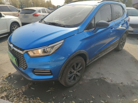 比亚迪 元新能源 2018款 EV360 智联炫酷型