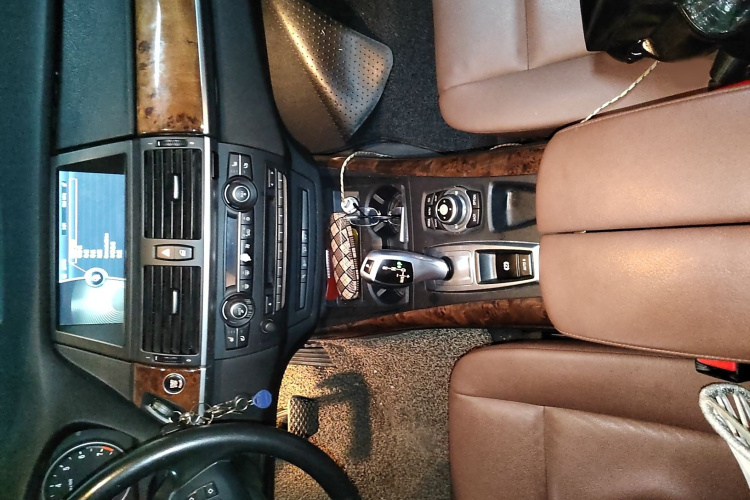 宝马X5(进口) 2013款 xDrive35i 领先型局部细节16